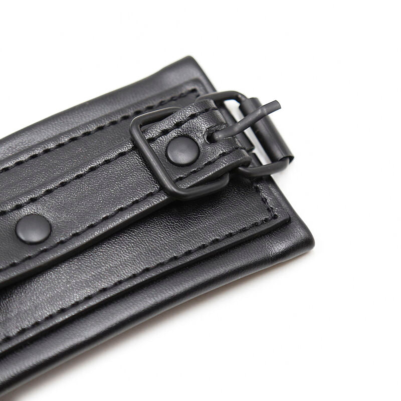 Ohmama Fetish Wrist Restrictions