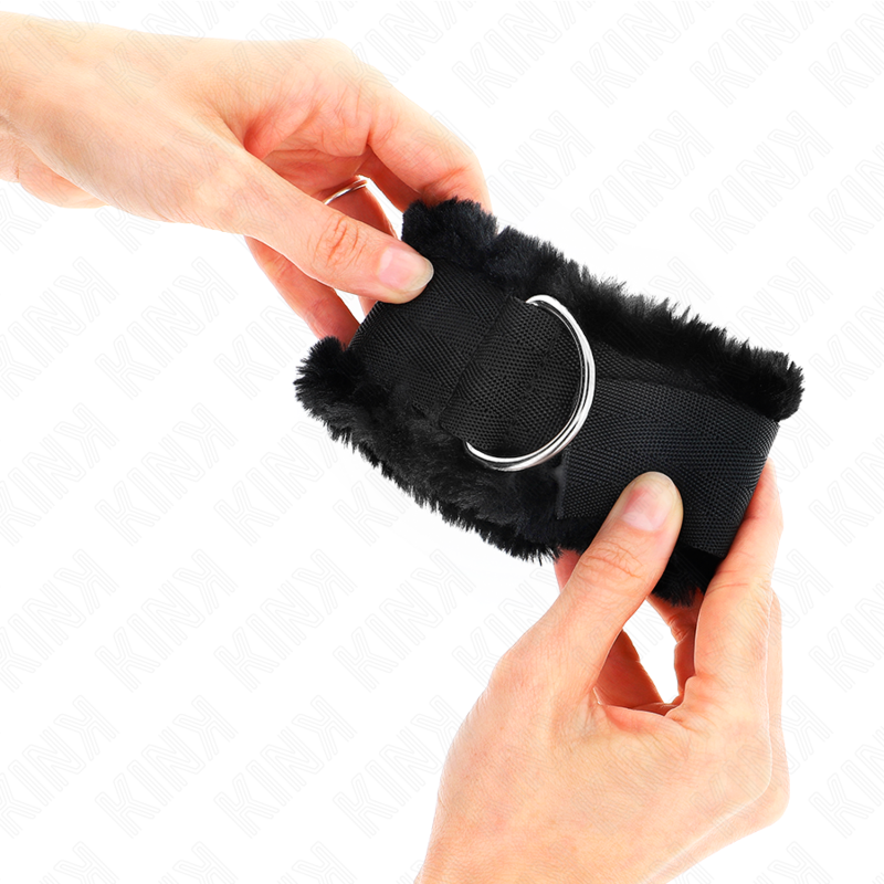 Kink Wrist Restraint Kink - Furry Lined Wrist Restraints Black Adjustable 17-31 Cm X 7 Cm