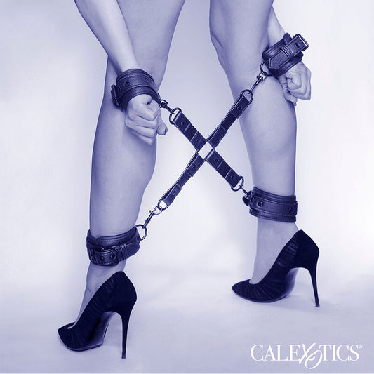 Calexotics Nocturnal Hog Tie Connector Cuero Ajustable Black