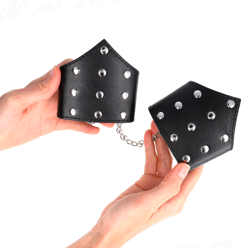 Kink Wrist Restraint Kink - Black Point Style Wristbands With Chain Adjustable 17-23 Cm X 8.5 Cm