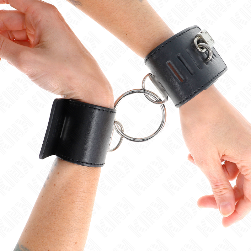 Kink Wrist Restraint Kink - Fixed Wrist Restraints With Ring And Padlock Closure Black Adjustable 16-23 Cm X 5.5 Cm