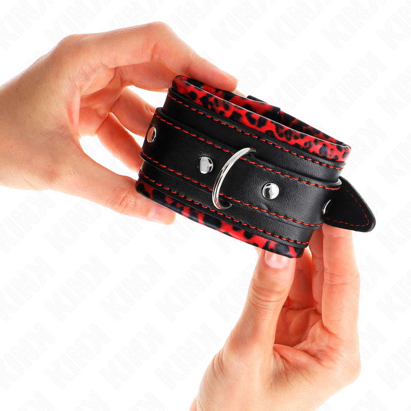 Kink Wrist Restraint Kink - Fur Lined Wrist Restraints Red / Black Adjustable 17-29 Cm X 6 Cm