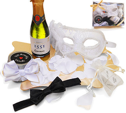 Inedit Erotic Kit White Venetian Mask