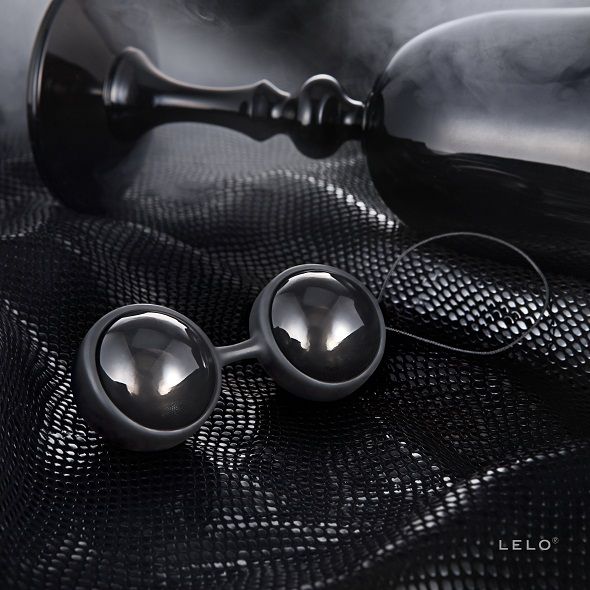 Lelo Luna Beads Noir Kegel Balls