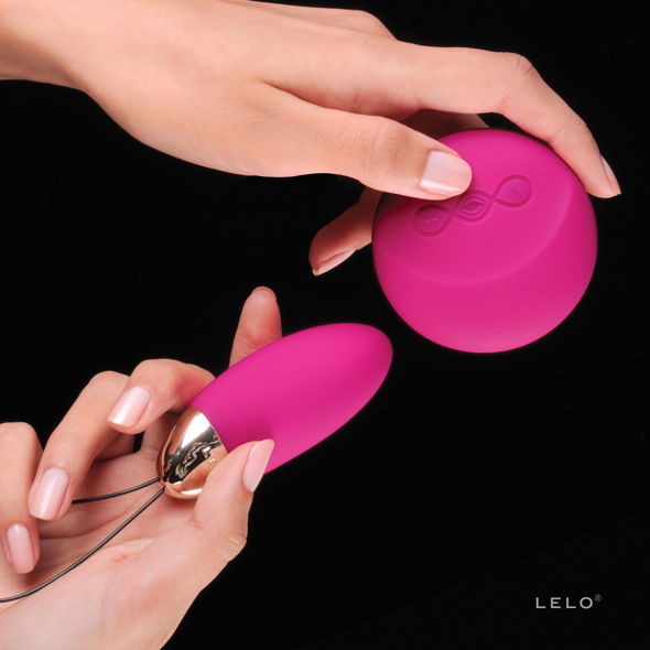 Lelo Lyla 2 Insignia Design Edition Fuchsia Massager Egg