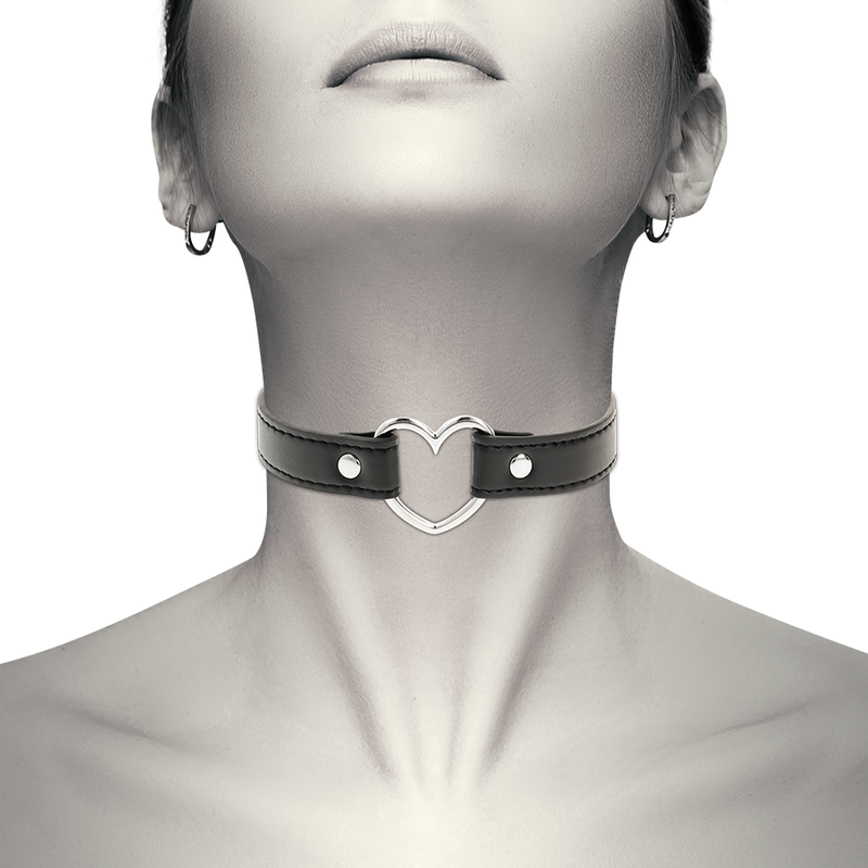 Coquette Accessories Coquette Chic Desire - Vegan Leather Necklace Woman Heart Accessory