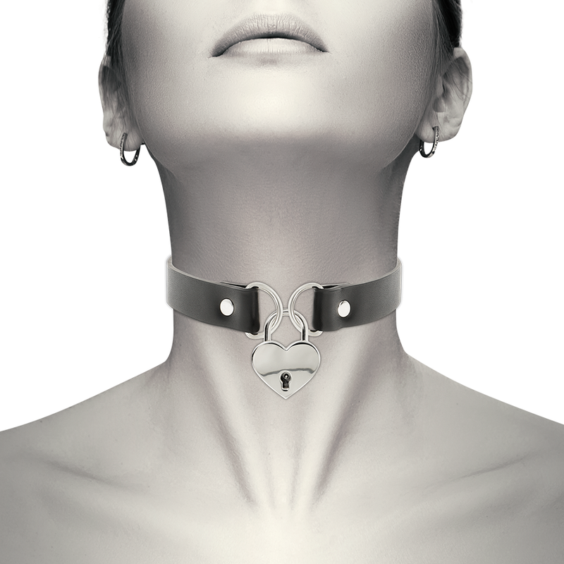 Coquette Accessories Coquette Chic Desire - Vegan Leather Necklace With Heart Accessory With Key